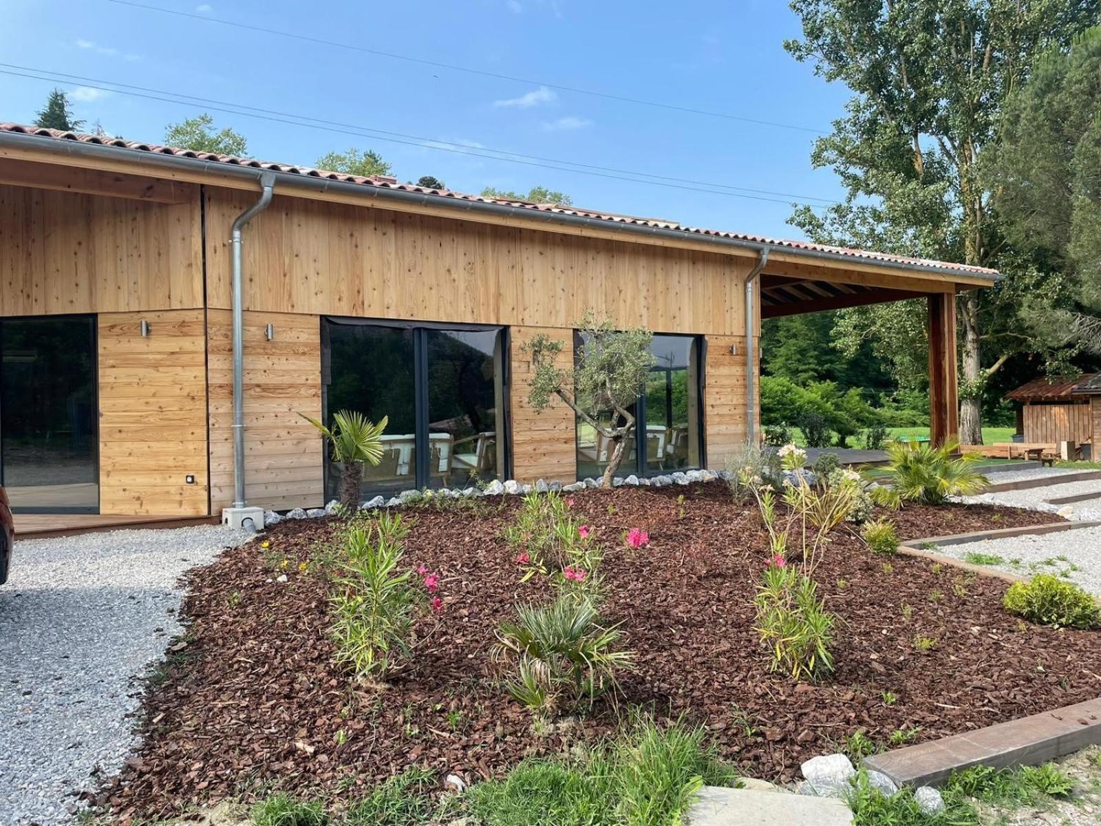 Les Chalets Montréjeau Eksteriør bilde